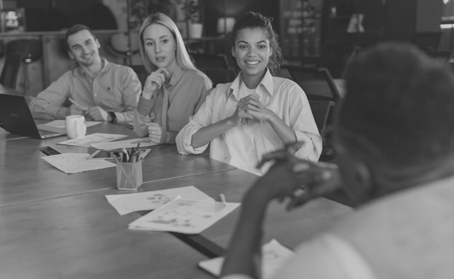 Budgetplanung Arbeitsunterlagen und Taschenrechner